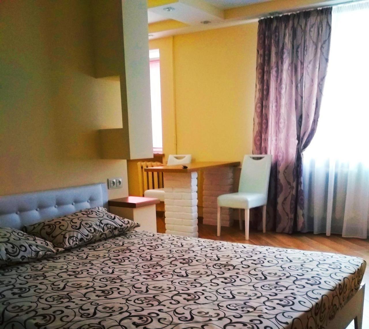 Apartments In The Center Maidan รีฟเน ภายนอก รูปภาพ