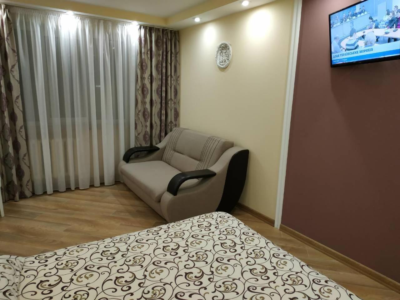 Apartments In The Center Maidan รีฟเน ภายนอก รูปภาพ